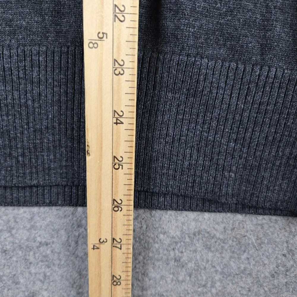 Banana Republic V-Neck Sweater Mens Small Gray Extra Fine Merino Wool Pullover